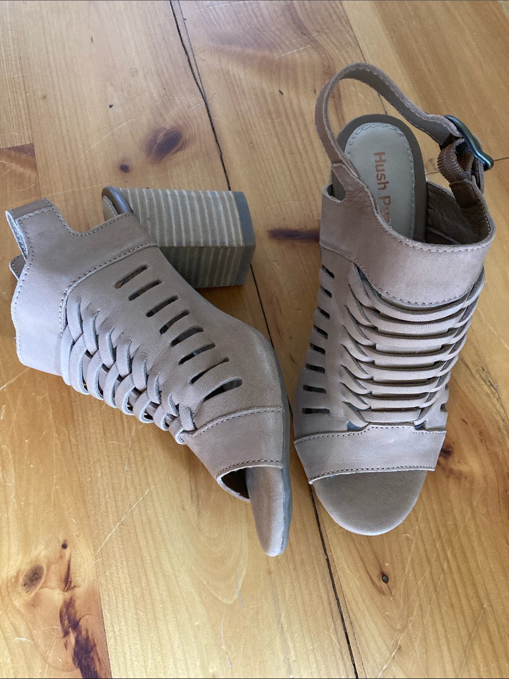 Hush Puppies Taupe Braided Peep-Toe Block Heel Sandals size 7